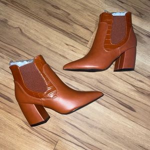 Ankle boots (5.5)